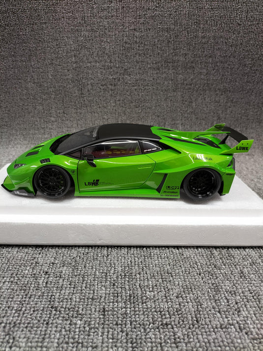 AUTOart 79128 LB-SILHOUETTE WORKS 1/18 LAMBORGHINI HURACAN GT Scale Car– Used