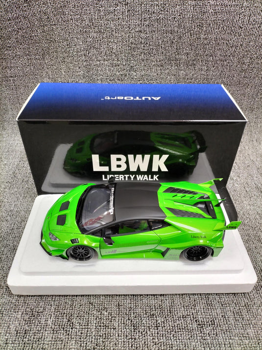 AUTOart 79128 LB-SILHOUETTE WORKS 1/18 LAMBORGHINI HURACAN GT Scale Car– Used