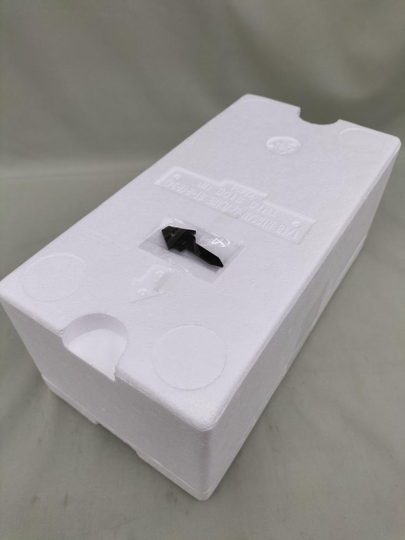 Load image into Gallery viewer, AUTOart Silver NISMO R34 GT-R Z-TUNE 1/18 Scale Car– Used
