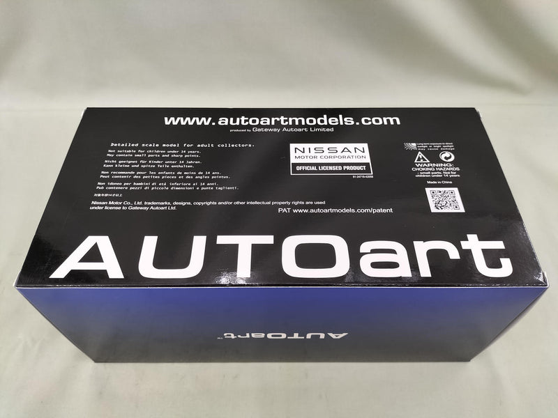 Load image into Gallery viewer, AUTOart Silver NISMO R34 GT-R Z-TUNE 1/18 Scale Car– Used
