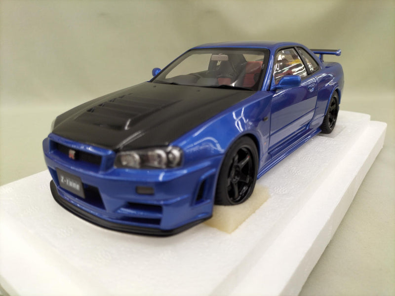 Cargue la imagen en el visor de la galería, AUTOart Bayside Blue w/ Carbon Hood NISMO R34 GT-R Z-TUNE 1/18 Scale Car– Used

