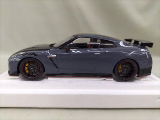 AUTOart Stealth Gray GT-R R35 NISMO SPECIAL EDITION 1/18 Scale Car– Used