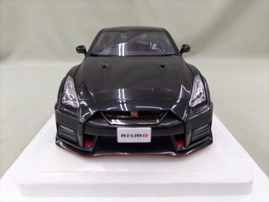 AUTOart Meteor Flake Black Pearl GT-R R35 NISMO SPECIAL EDITION 1/18 Scale Car– Used