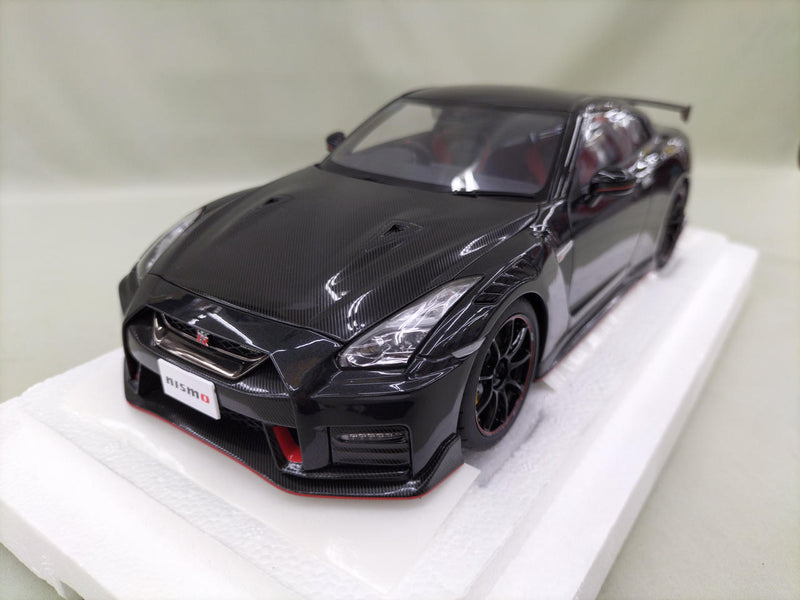 Load image into Gallery viewer, AUTOart Meteor Flake Black Pearl GT-R R35 NISMO SPECIAL EDITION 1/18 Scale Car– Used
