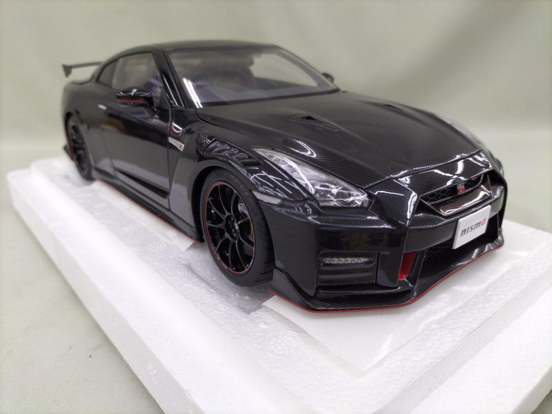 Load image into Gallery viewer, AUTOart Meteor Flake Black Pearl GT-R R35 NISMO SPECIAL EDITION 1/18 Scale Car– Used

