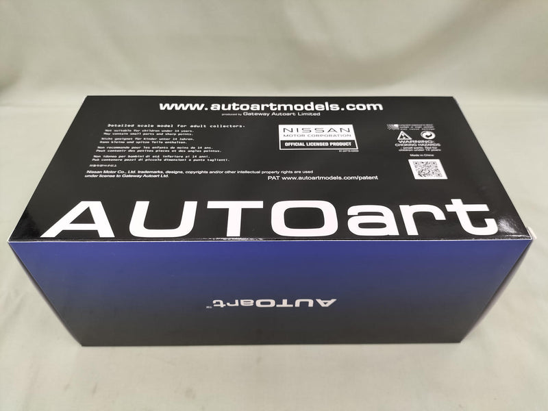 Load image into Gallery viewer, AUTOart Meteor Flake Black Pearl GT-R R35 NISMO SPECIAL EDITION 1/18 Scale Car– Used
