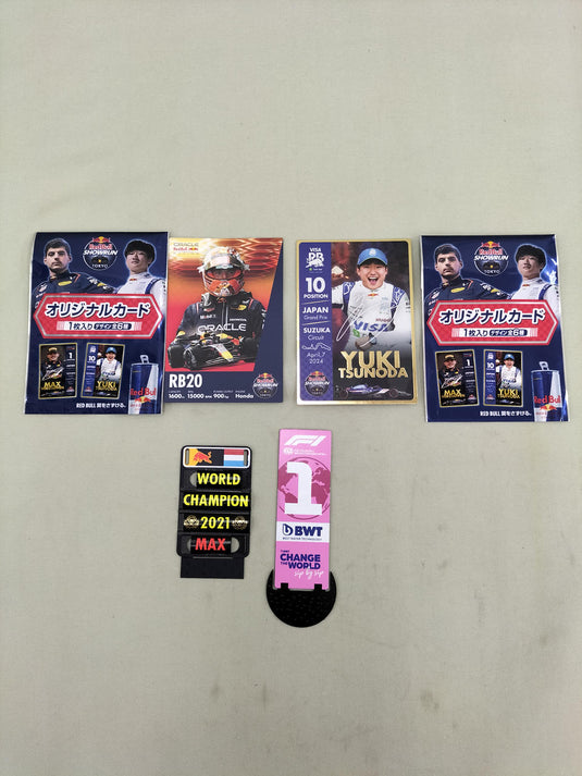 SPARK 1/18 Max Verstappen Red Bull Honda RB16B F1 Champion Car