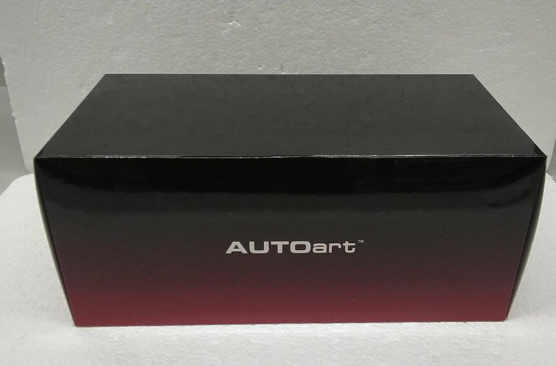 Laden Sie das Bild in Galerie -Viewer, AUTOART #68 1/18 FORD GT 2019 LE MANS 24HR– Used
