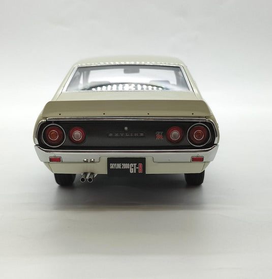 AUTOART NISSAN SKYLINE 2000 GT-R (KPGC10) 1/18 Scale Car– Used