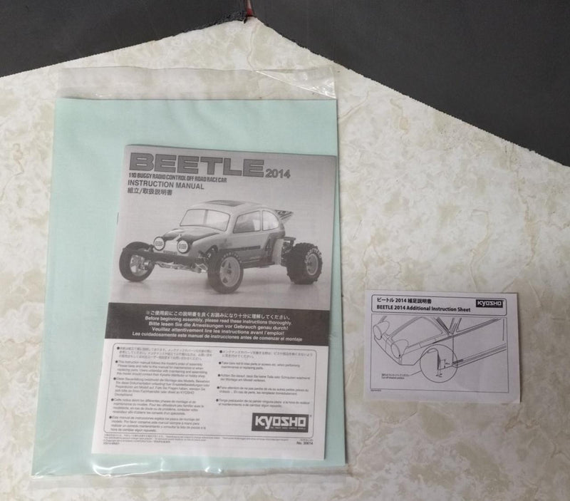 Chargez l&#39;image dans la visionneuse de la galerie, KYOSHO 1/10 Beetle Off-Road Racer RC - Used
