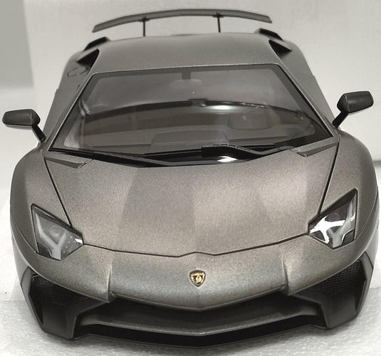 AUTOart Lamborghini Aventador LP750-4 SV 1/18 Scale Car– Used