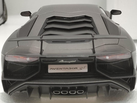 AUTOart Lamborghini Aventador LP750-4 SV 1/18 Scale Car– Used