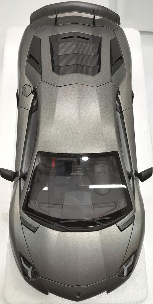 AUTOart Lamborghini Aventador LP750-4 SV 1/18 Scale Car– Used