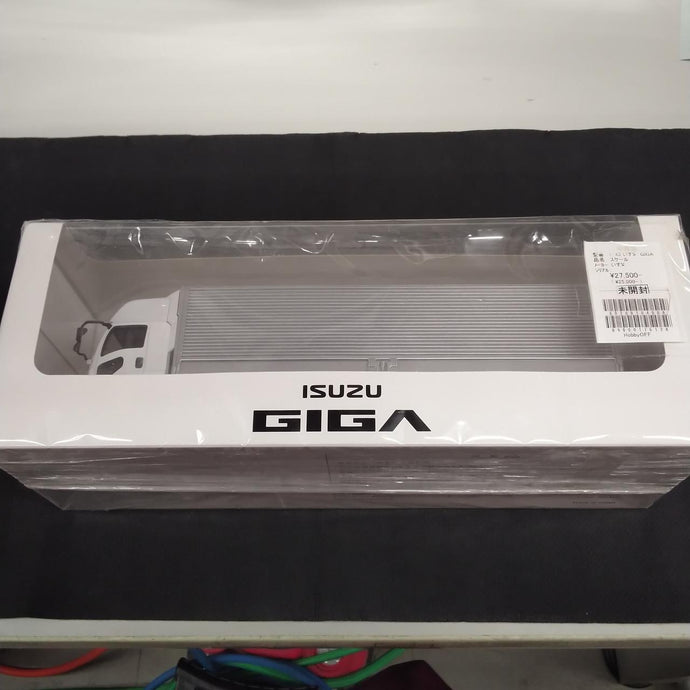 ISUZU 1/43 Isuzu GIGA Scale Model Truck– Used