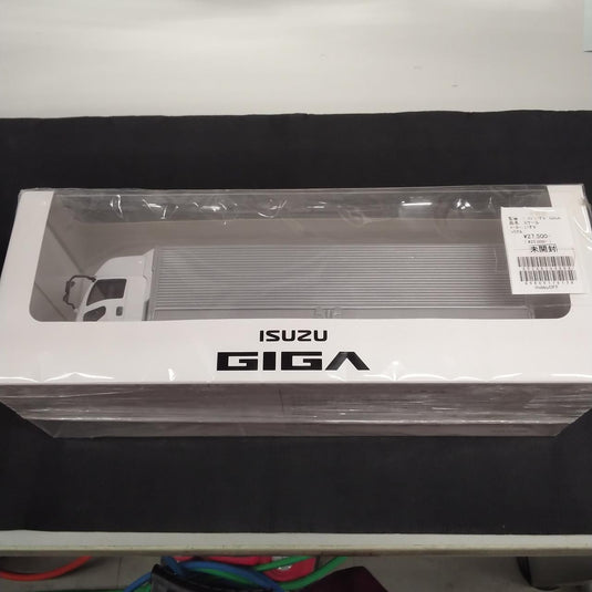 ISUZU 1/43 Isuzu GIGA Scale Model Truck– Used