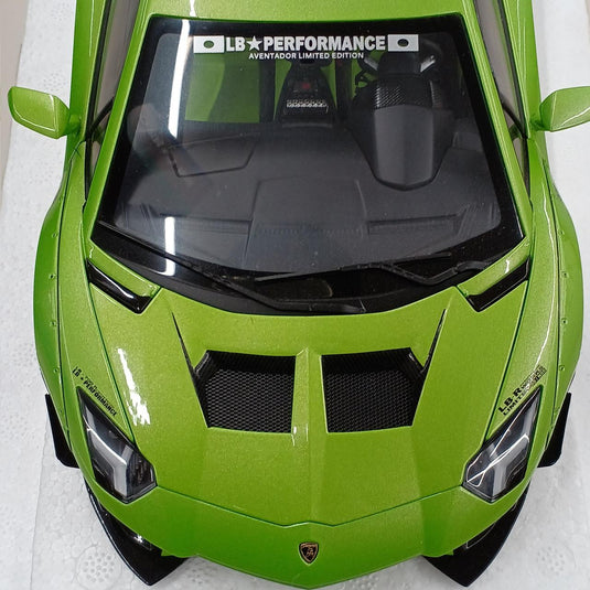 AUTOart LAMBORGHINI AVENTADOR Diecast 1/18 Scale Car– Used