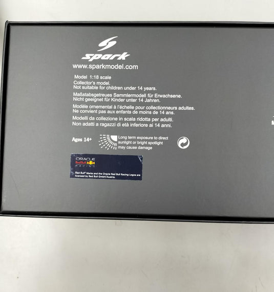 SPARK 1/18 Oracle Red Bull Racing RB18 2022 JAPAN GP– Used