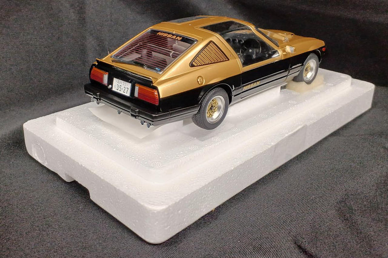 Cargue la imagen en el visor de la galería, AUTOart 77476 Nissan Fairlady 280Z &quot;Super Z&quot; Seibu Keisatsu 1/18 Scale Car– Used

