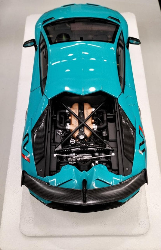 AUTOart Lamborghini Aventador 1/18 Scale Model Car– Used