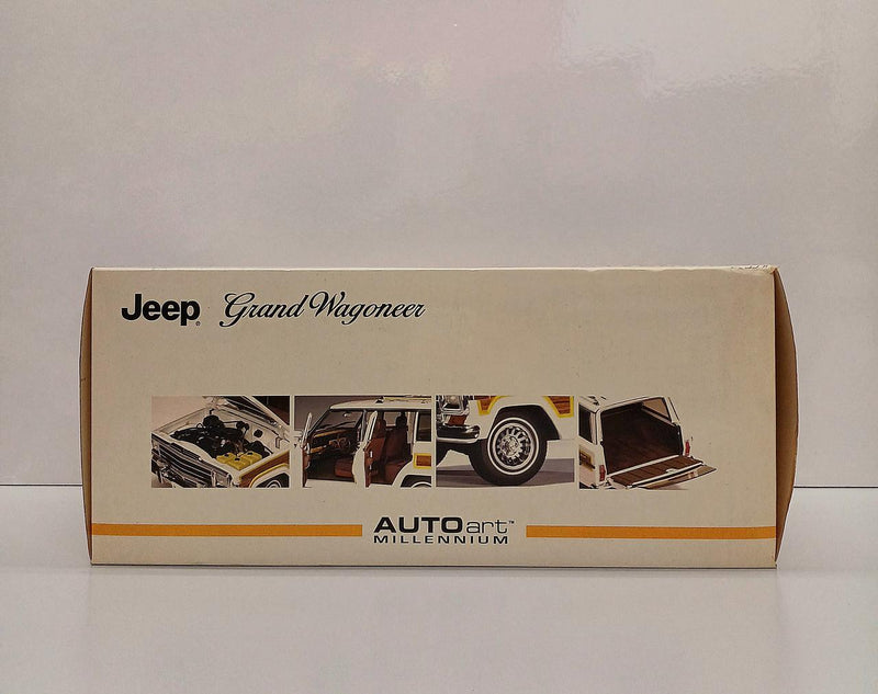 Laden Sie das Bild in Galerie -Viewer, AUTOart 1/18 JEEP GRAND WAGONEER Scale Model Car– Used
