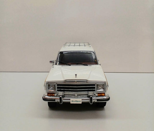 AUTOart 1/18 JEEP GRAND WAGONEER Scale Model Car– Used