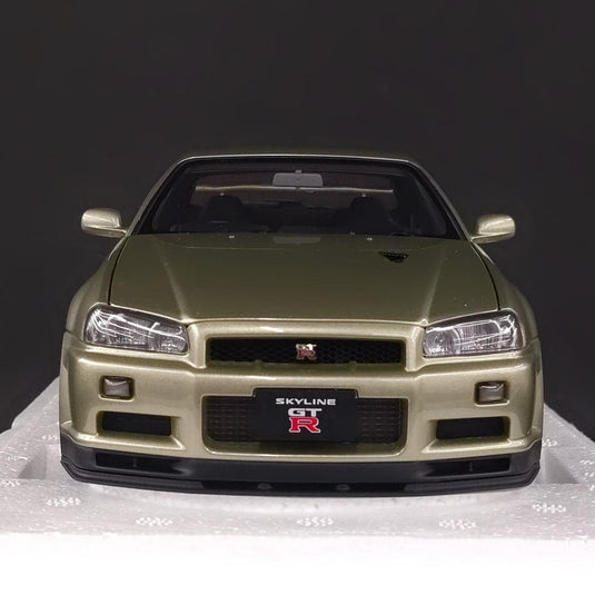 AUTOart Nissan Skyline GT-R (R34) V-SPEC II 1/18 Diecast Car– Used