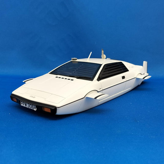 AUTOart JAMES BOND 