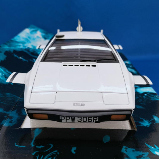AUTOart JAMES BOND 