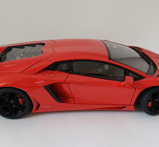 AUTOart 1/18 Lamborghini Aventador LP700-4 Scale Car– Used
