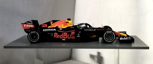 SPARK 1/18 REDBULL RACING HONDA RB16B Scale Car– Used