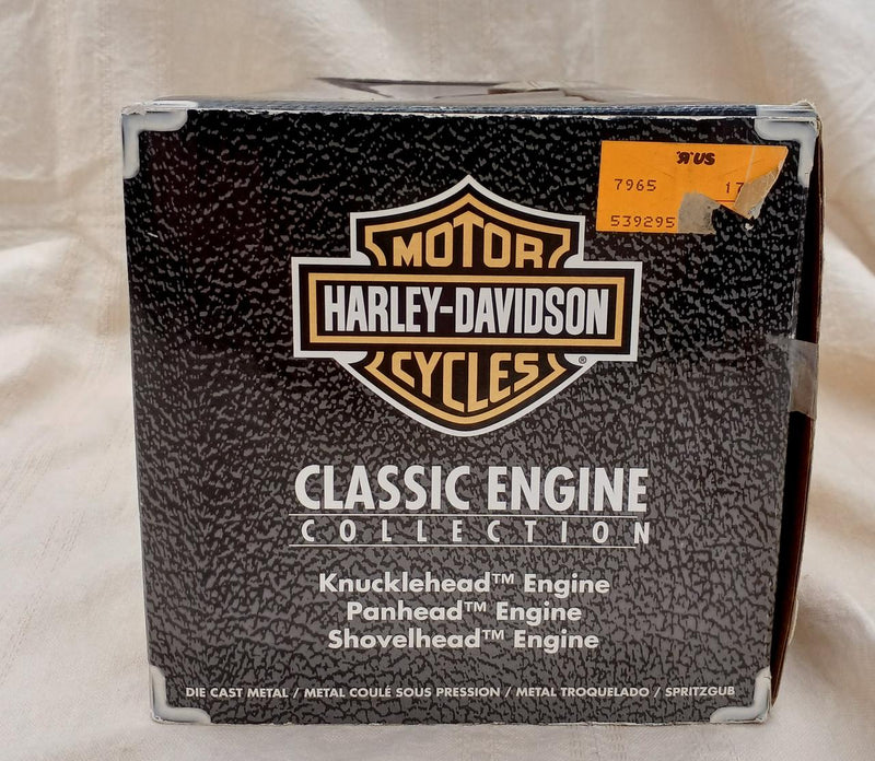 Laden Sie das Bild in Galerie -Viewer, AMERICAN MUSCLE Harley-Davidson Classic Engine Model– Used
