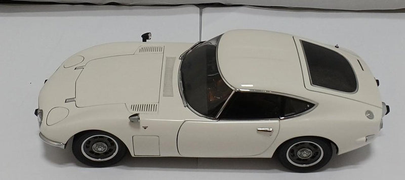 Carica immagine in Galleria Viewer, AUTOart 1:18 TOYOTA 2000GT COUPE Scale Model Car– Used
