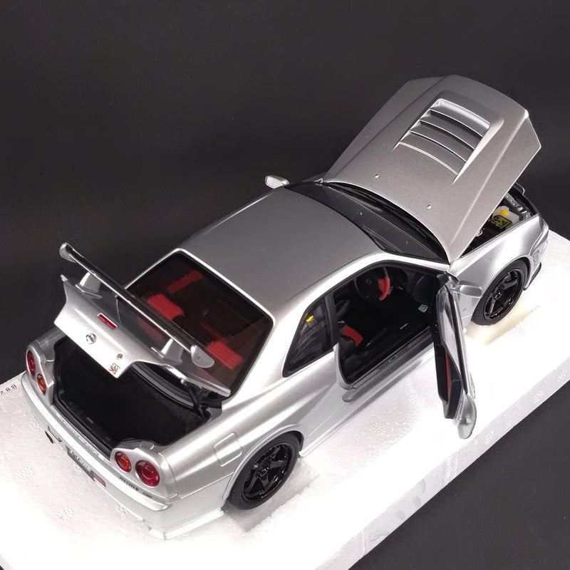 Load image into Gallery viewer, AUTOart NISMO R34 GT-R Z-TUNE (with Display Case) 1/18 Diecast Car– Used
