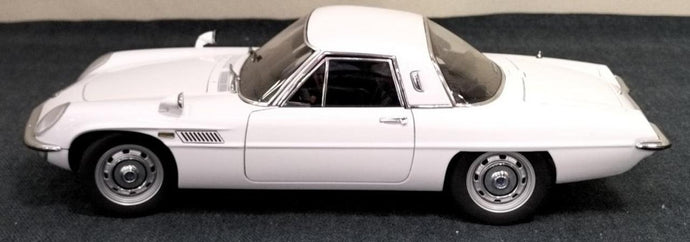 AUTOart 1/18 MAZDA COSMO SPORT Scale Model Car– Used