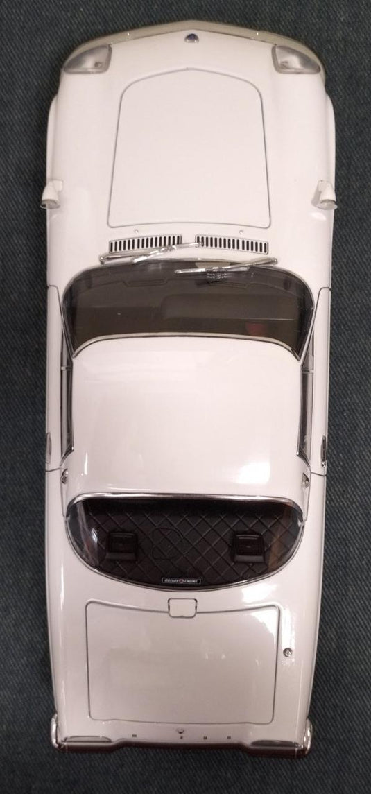 AUTOart 1/18 MAZDA COSMO SPORT Scale Model Car– Used
