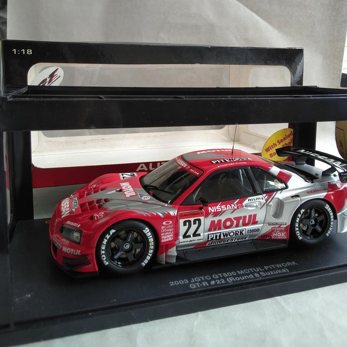 AUTOart NISSAN GT-R #22 SUPER GT Round 8 Suzuka 1/18 Scale Car– Used