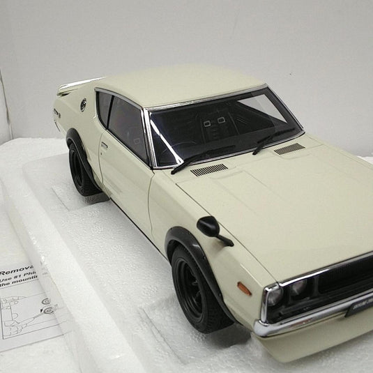 AUTOart Nissan Skyline 2000GT-R (KPGC110) 1/18 Scale Model Car– Used