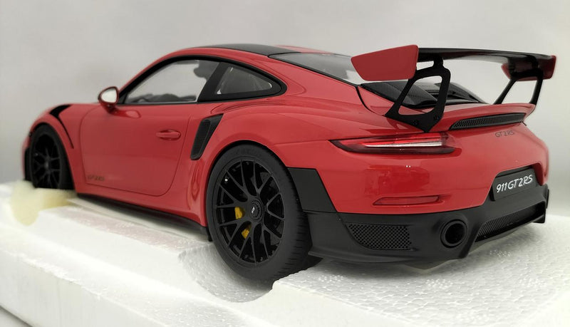 Load image into Gallery viewer, AUTOart [78173] 1/18 Porsche 911 (991.2) GT2 RS Weissach Package Scale Car– Used
