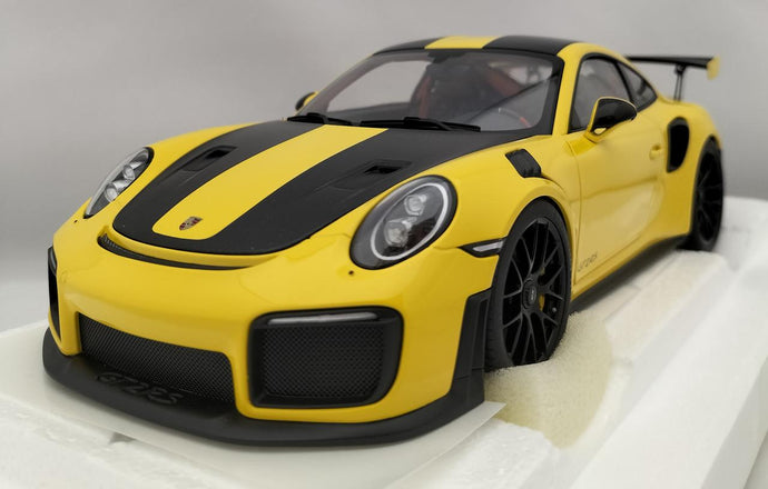 AUTOart [78172] 1/18 Porsche 911 (991.2) GT2 RS Weissach Package Scale Car– Used