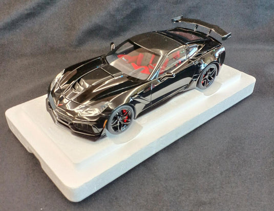 AUTOart 71276 Chevrolet Corvette (C7) ZR1 1/18 Scale Model Car– Used