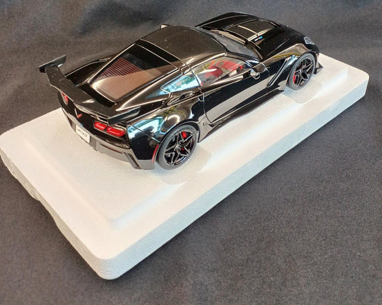 AUTOart 71276 Chevrolet Corvette (C7) ZR1 1/18 Scale Model Car– Used