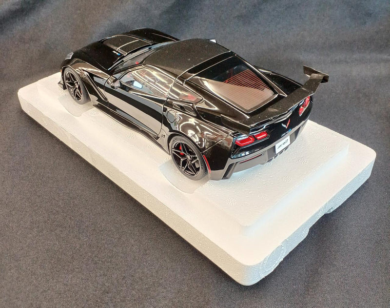 Carica immagine in Galleria Viewer, AUTOart 71276 Chevrolet Corvette (C7) ZR1 1/18 Scale Model Car– Used
