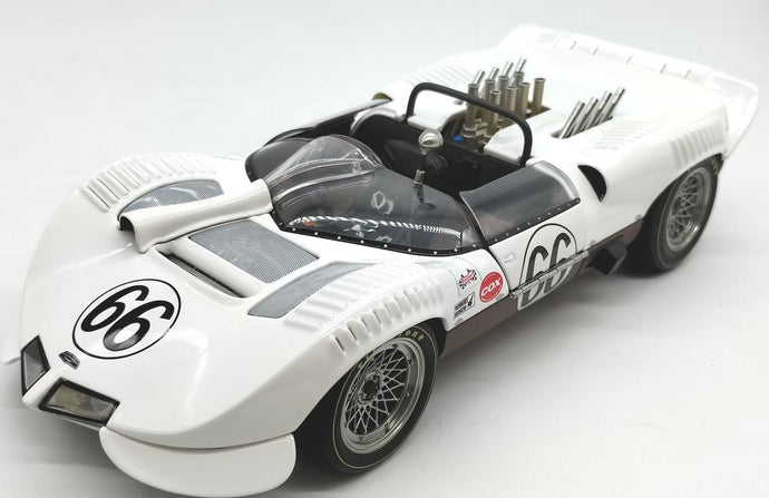 AUTOart CHAPARRAL 2 SPORT RACER 1965 #66 1/18 Scale Model Car– Used