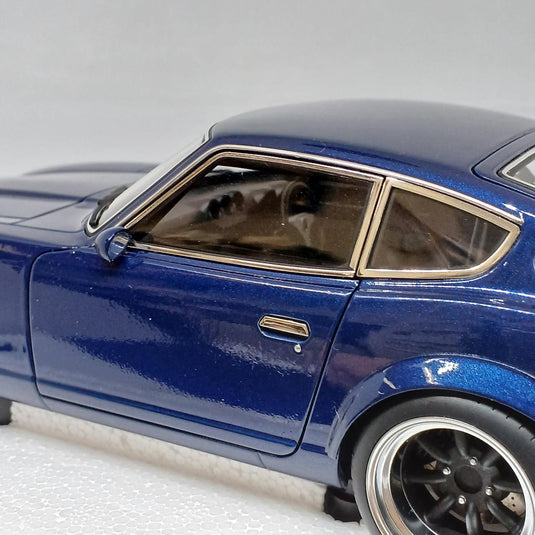 AUTOart "Devil Z" Midnight Blue Nissan Fairlady Z (S30) 1/18 Scale Model Car– Used
