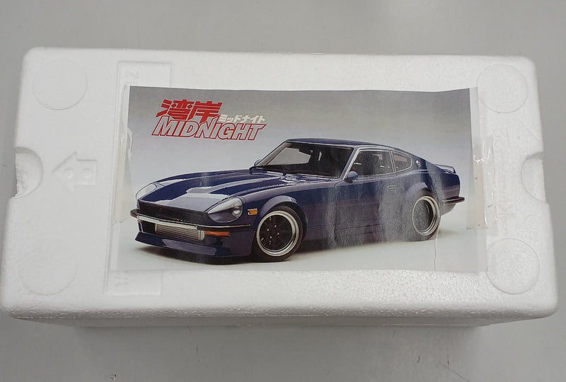 Laden Sie das Bild in Galerie -Viewer, AUTOart &quot;Devil Z&quot; Midnight Blue Nissan Fairlady Z (S30) 1/18 Scale Model Car– Used
