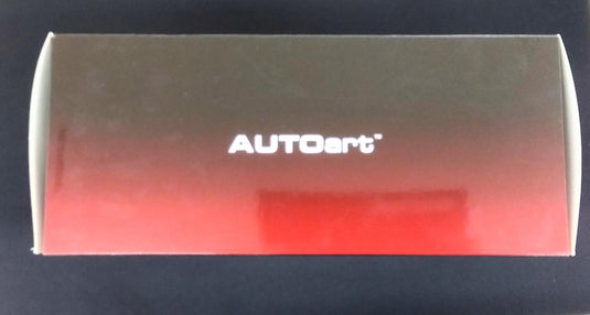 AUTOart Aston Martin Vantage GTE 2018 White 1/18 Scale Car– Used