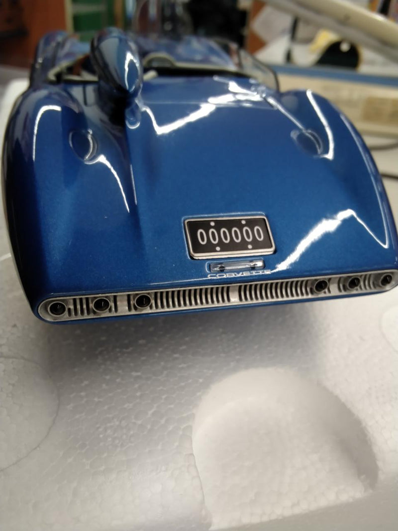 Carica immagine in Galleria Viewer, AUTOart 1/18 CHEVROLET CORVETTE SS 1957 (Blue)– Used
