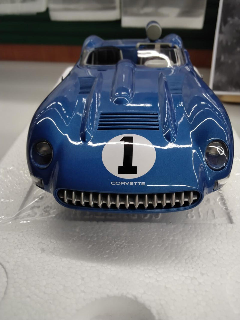 Carica immagine in Galleria Viewer, AUTOart 1/18 CHEVROLET CORVETTE SS 1957 (Blue)– Used
