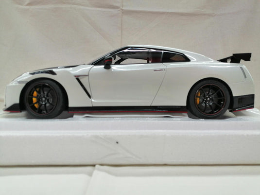 AUTOart 1/18 Nissan GT-R (R35) Nismo Special Edition (Brilliant White Pearl)– Used