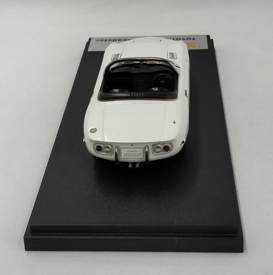 MAKE UP 1/43 PEGASUS WHITE TOYOTA 2000GT ROADSTER– Used